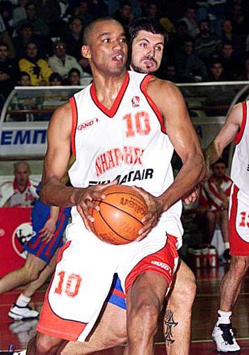 Ο Γκιμπέρτ αντικαταστάτης του Χέντριξ στο Ηράκλειο