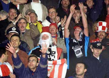 Χρηματική «καμπάνα» στον ΠΑΟΚ από την UEFA με πρόστιμο 21,4 εκατ. δρχ. – 3,3 σε ΠΑΟ και Ολυμπιακό