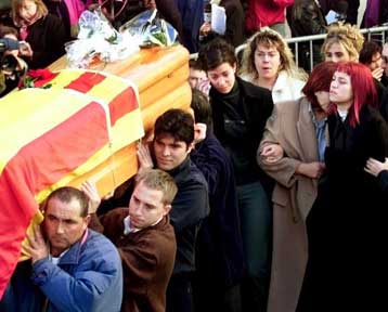 Η Ισπανία θρηνεί το νέο θύμα της ΕΤΑ