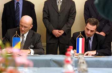 Τρεις σημαντικές εξελίξεις φέρνουν τη Γιουγκοσλαβία πιο κοντά στους γείτονές της και την Ευρώπη