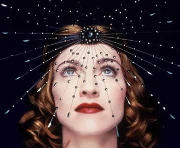 Μία πριγκιπική τιάρα για τη μελλόνυμφη «βασίλισσα της ποπ»