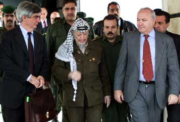 Ουδέν νεώτερον, δηλώνουν Αραφάτ και Μπεν Αμί μετά τη συνάντησή τους στη Γάζα