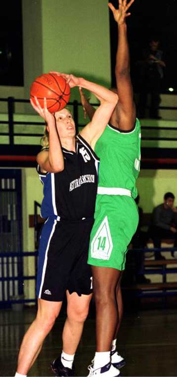 Κoντά στην πρόκριση ο Απόλλων Πτ., συντριβή για τον Αστέρα Εξαρχείων στο Λιλιάνα Ρονκέτι