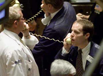 Πτώση για Dow Jones και διακυμάνσεις για Nasdaq στο άνοιγμα της Γουόλ Στριτ την Πέμπτη