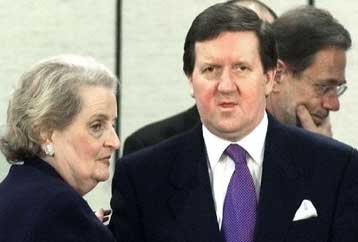 Εμμένει η Αγκυρα στην αντίθεσή της για τη νέα δομή της ευρωπαϊκής άμυνας