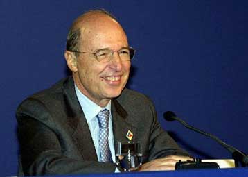 Τη συμβολή του Μπους στη σταθερότητα των Βαλκανίων ζήτησε ο Σημίτης στη συγχαρητήρια επιστολή του