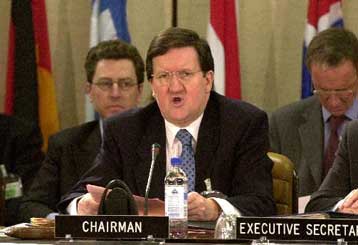 Η αρμονική συνύπαρξη ΝΑΤΟ – ευρωστρατού το ζητούμενο στη συνάντηση των ΥΠΕΞ της Συμμαχίας