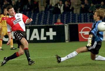 Προελαύνει στην Ολλανδία η Φέγενορντ