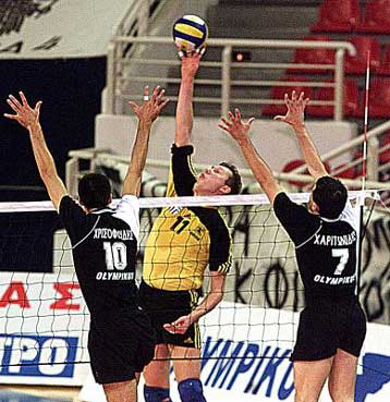 Ο Αρης Θεσσαλονίκης πήρε τον Τζούριτς από τη Λιβόρνο και της παραχώρησε τον Σογκρίν