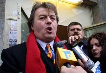 Την ακύρωση των προεδρικών εκλογών στη Ρουμανία ζητά ο Τούντορ