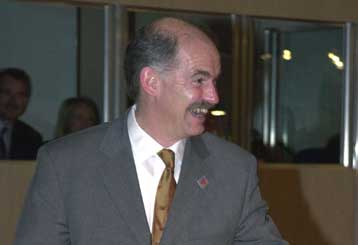 Για νέα εποχή στις σχέσεις Ελλάδας – ΠΓΔΜ κάνει ο Γ.Παπανδρέου εγκαινιάζοντας τελωνειακό σταθμό