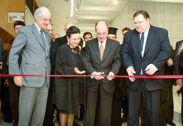 Δικαιολογημένα «απών» στη βράβευση Αλεξανδράκη δηλώνει ο υπουργός Πολιτισμού