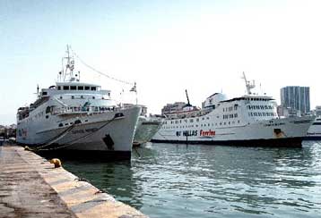 Kανονικά εκτελούνται την Τετάρτη τα δρομολόγια των πλοίων από τον Πειραιά