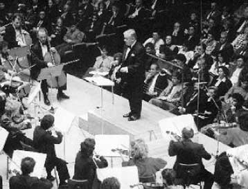 Μάνος Χατζιδάκις, Αρχιεπίσκοπος Χριστόδουλος προσωπικότητες του 20ού αιώνα από το Νομό Ξάνθης