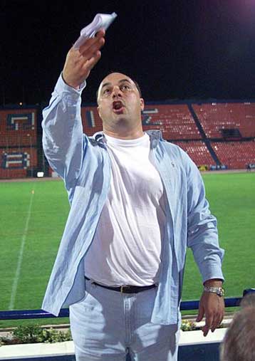 Νέοι… κεραυνοί Μητρόπουλου κατά Μπέου