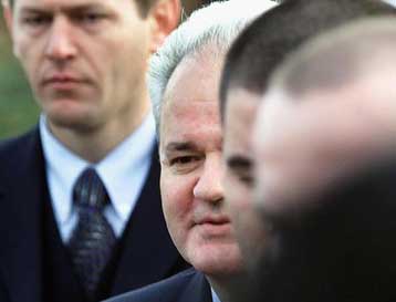 Έχω καθαρή τη συνείδησή μου, λέει ο Μιλόσεβιτς