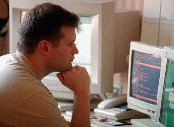 Συνελήφθη «πειρατής» του Διαδικτύου που έστελνε πορνογραφικά μηνύματα