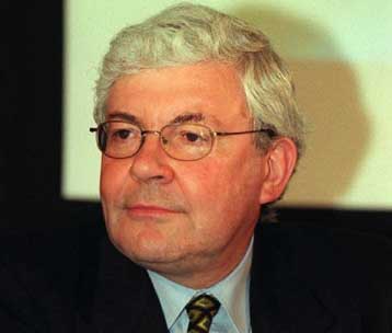 Η Lloyds TSB βελτιώνει την προσφορά της για την Abbey