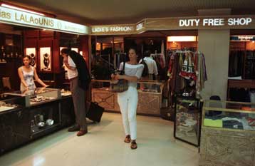 Αντιδρούν οι συνδικαλιστές στον προϋπολογισμό – Πυρά από ΕΒΕΑ και ΕΣΕΕ