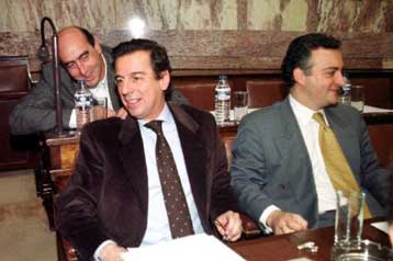 Οι πιέσεις Λιάπη και Μεϊμαράκη για το «κόμμα Αβραμόπουλου» κυκλώνουν τον Κ.Καραμανλή