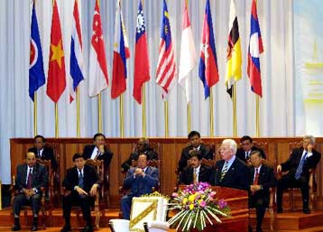 Ζητούμενο… το κοινό ανακοινωθέν στη Σύνοδο ASEAN – EE