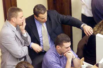 Πτώση τη Δευτέρα στη Σοφοκλέους – Κάτω από τις 3.700 μονάδες ο δείκτης