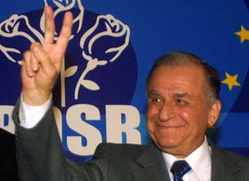 Ο Ιλιέσκου νικητής των προεδρικών εκλογών της Ρουμανίας, σύμφωνα και με τα επίσημα αποτελέσματα