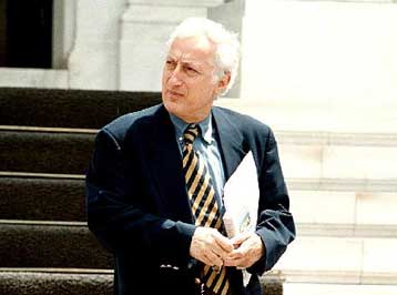 Πακέτο μέτρων για τρομοκρατία και οργανωμένο έγκλημα υπογράφουν Σταθόπουλος και Χρυσοχοΐδης