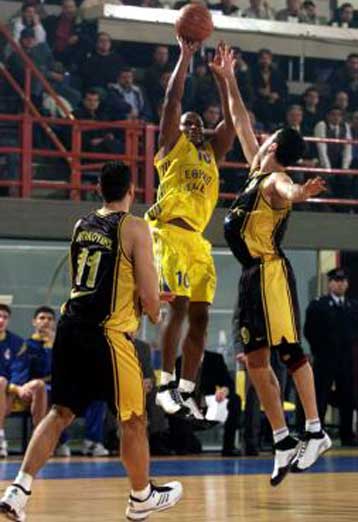 Δεν πιάνεται το Περιστέρι – Νίκες για Ολυμπιακό και Παναθηναϊκό στην 7η αγωνιστική της Α1 μπάσκετ