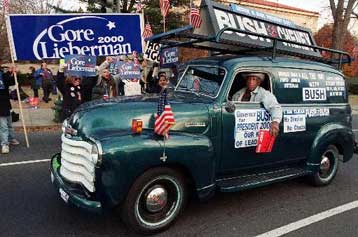 Για την τελική αναμέτρηση στο Ανώτατο Ομοσπονδιακό Δικαστήριο ετοιμάζονται Δημοκρατικοί και Ρεπουμπλ