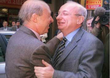 Συνεχίζω ακάθεκτος