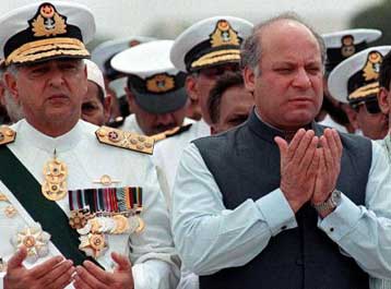 «Αφεση» στον πρώην πρωθυπουργό του Πακιστάν δίνει η κυβέρνηση της χώρας με αντάλλαγμα την εξορία