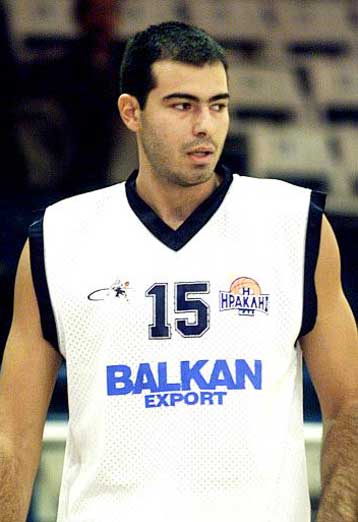 Με τον Καράγκουτη να χορεύει… πεντοζάλη, ο Ηρακλής 110-97 το Ηράκλειο