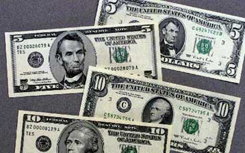 Αυξάνεται το ενδιαφέρον των επενδυτών για repos και συνάλλαγμα