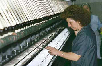 Περισσότερες ώρες από τους Ευρωπαίους δουλεύουν οι Έλληνες, σύμφωνα με έκθεση της ΤτΕ