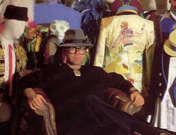 Ιδιαίτερα αποδοτική η «Έξοδος από την ντουλάπα» του Έλτον Τζον