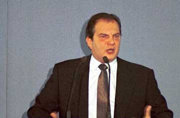 Η κυβέρνηση δεν ενδιαφέρεται για την Τοπική Αυτοδιοίκηση, επισήμανε ο Κ.Καραμανλής