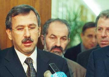 Αρχισε η δίκη για το σκάνδαλο των παραστρατιωτικών στη Λευκωσία – Στο εδώλιο ο συνταγματάρχης Λ.Φεσά