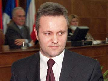 Τέσσερα δισεκατομμύρια δολάρια «φυγάδευσε» ο Μιλόσεβιτς από τη Γιουγκοσλαβία