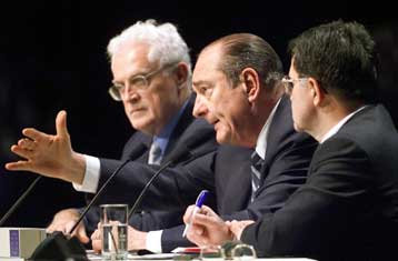 Θεσμικά ζητήματα εν όψει διεύρυνσης και ευρωστρατός στην ατζέντα της Συνόδου Κορυφής την Παρασκευή