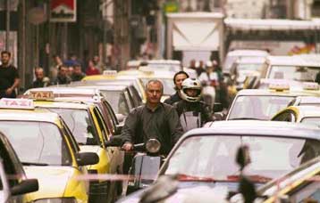 Οι συνθήκες διαβίωσης στα μεγάλα αστικά κέντρα βλάπτουν σοβαρά την υγεία