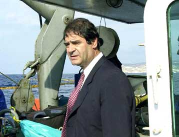 Διαψεύδει τις φήμες περί παραίτησής του από την υπόθεση Σάμινα ο Ν.Καραδημητρίου