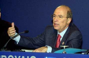 Η Τουρκία γύρισε σελίδα, δηλώνει ο Σημίτης από τη Νίκαια – Υπέρ της διευθέτησης των ζητημάτων της δι