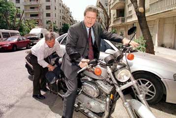 Ικανοποιητική η κατάσταση της υγείας του Βύρωνα Πολύδωρα