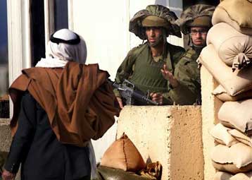 Ένας ακόμη Παλαιστίνιος νεκρός, τρεις Ισραηλινοί τραυματίες –  Έκκληση για ειρήνη από Αραφάτ