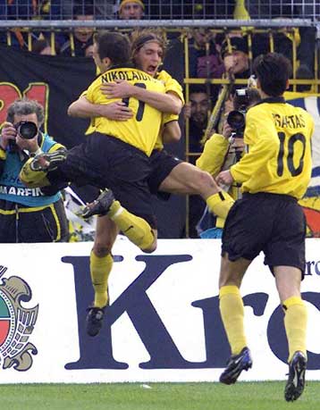 «Κιτρινόμαυρος» ποταμός έπνιξε 2-0 την Μπάγερ Λεβερκούζεν και η ΑΕΚ πέρασε στους «16» του Κυπέλλου U