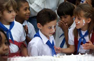 Πάρτι γενεθλίων για τον Ελιάν