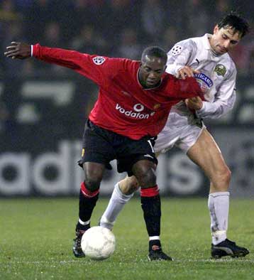 Οδηγεί τον Α όμιλο η Μάντσεστερ 2-0 τη Στουρμ, θρίαμβος της Μίλαν και νίκη της Γαλατάσαραϊ στο Cham