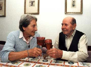 Ρίγη συγκίνησης στην κηδεία του Εμίλ Ζάτοπεκ