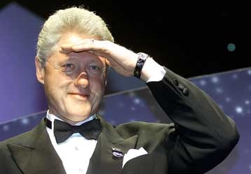 Νέες ανακρίσεις για το σκάνδαλο Λεβίνσκι ετοιμάζει ο εισαγγελέας Ρέι